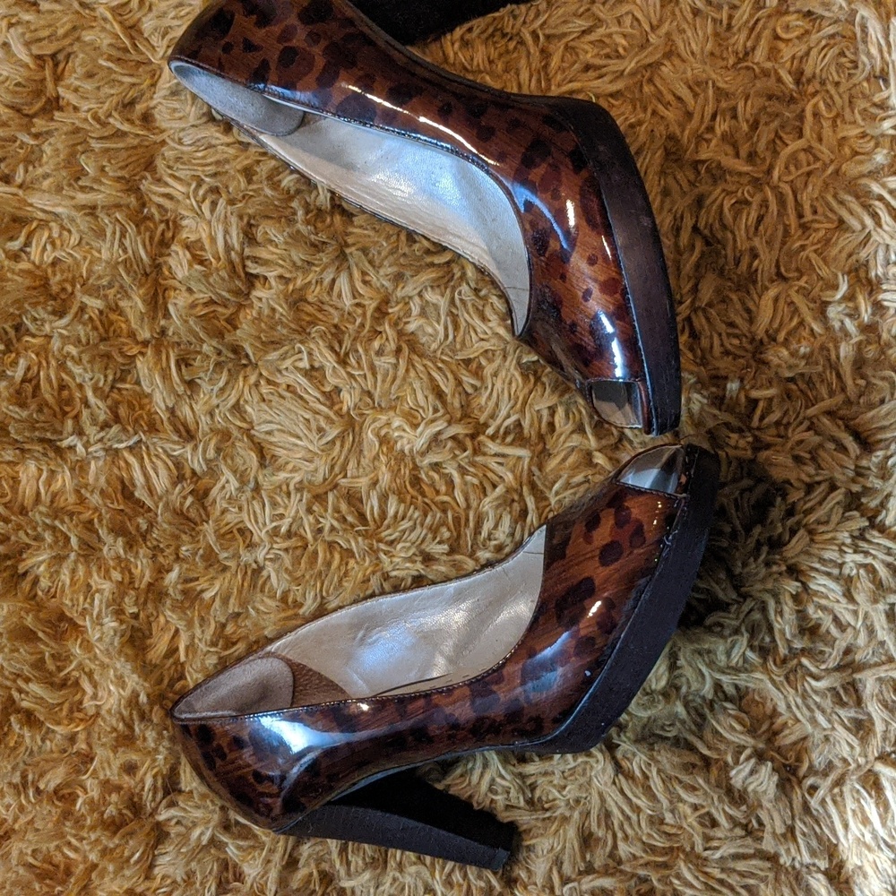 Gianni Bini Peep Toe platform JUST REDUCED